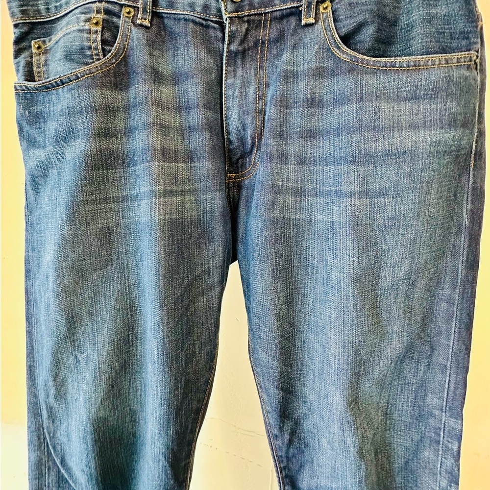 🔥🔥SOLD🔥🔥
Brooks Brothers 35x30 Supima Cotton Denim Straight Leg
